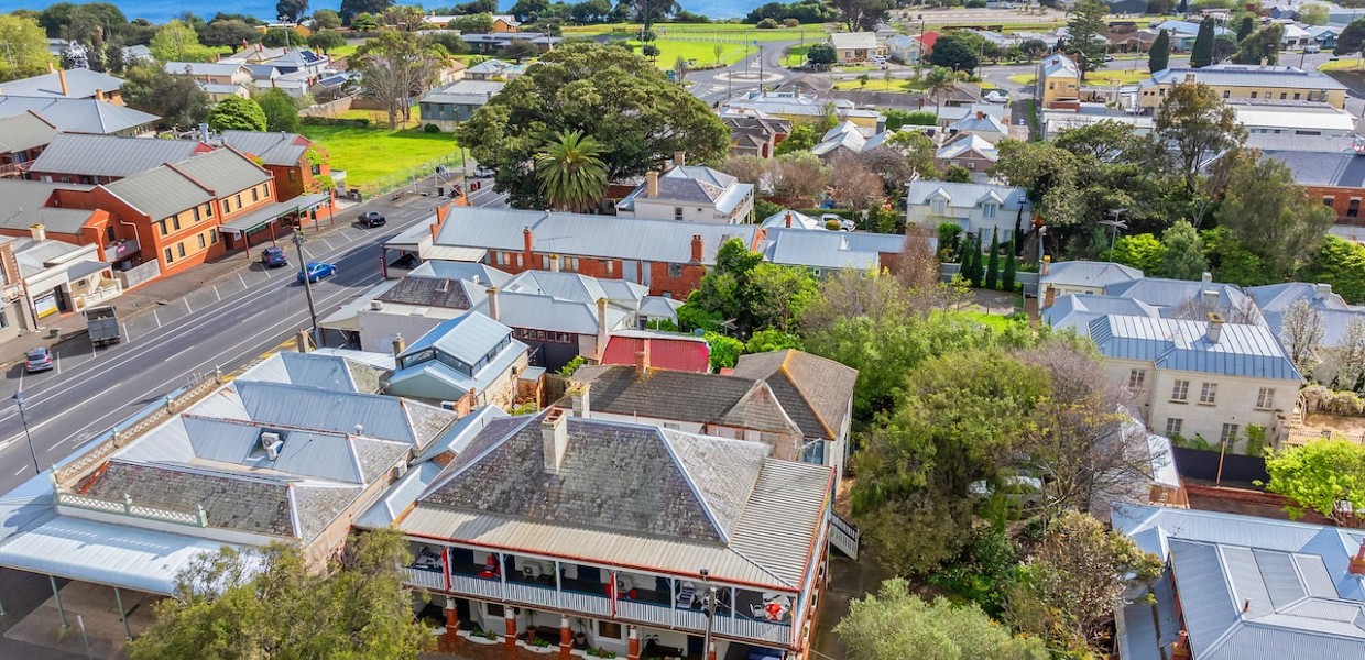 Queenscliff boutique hotel Athelstane House on sale through ResortBrokers